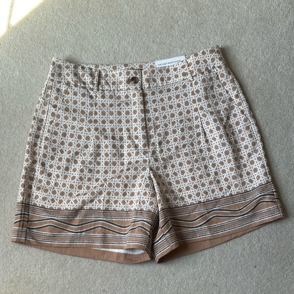 Ann Taylor Tan Patterned Women's Shorts - Picture 2 of 10
